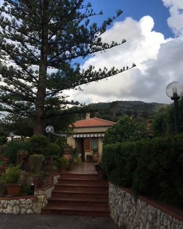 Stanza In Villa Con Giardino Vista Mare Cefalú Exterior foto