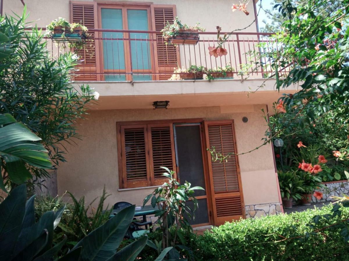 Stanza In Villa Con Giardino Vista Mare Cefalú Exterior foto